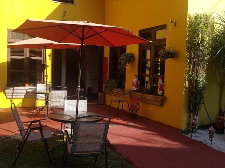 هتل Casa Del Cerro