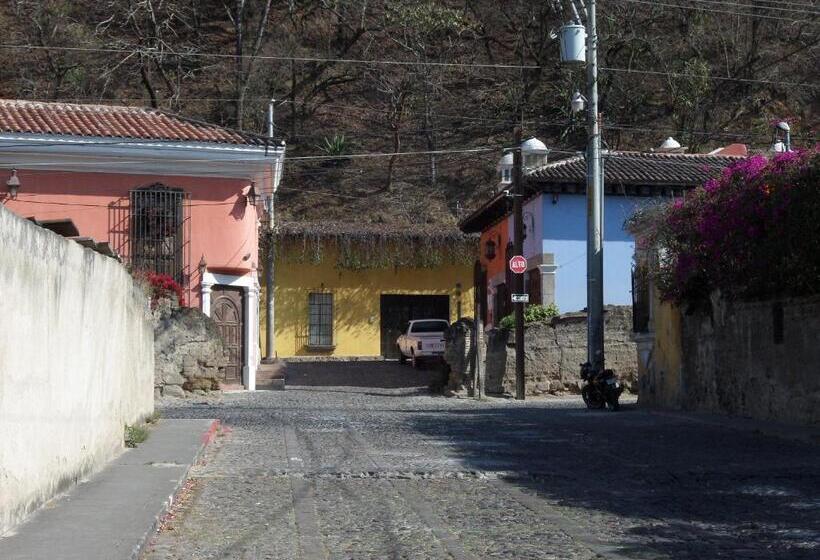 هتل Casa Del Cerro