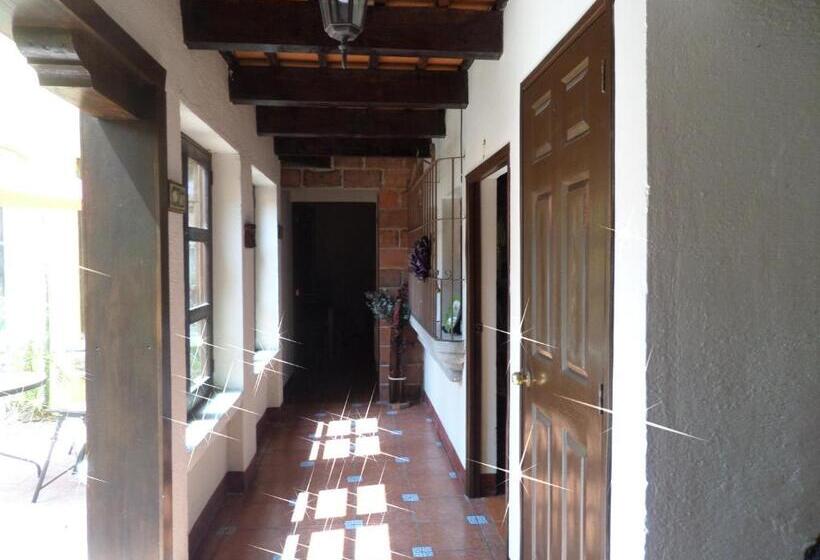 هتل Casa Del Cerro