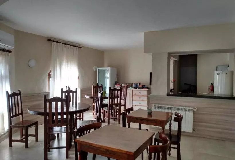 هتل Colonial Gesell