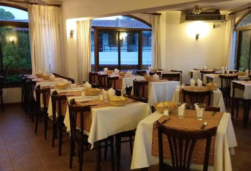 هتل Colonial Gesell