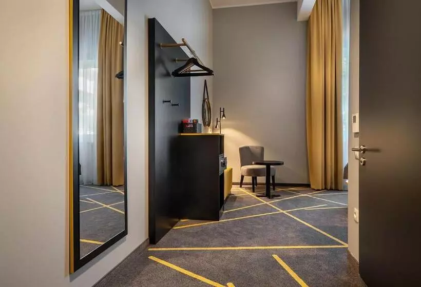 Hotelli Holiday Inn   The Niu, Fury Aschheim Messe, An Ihg