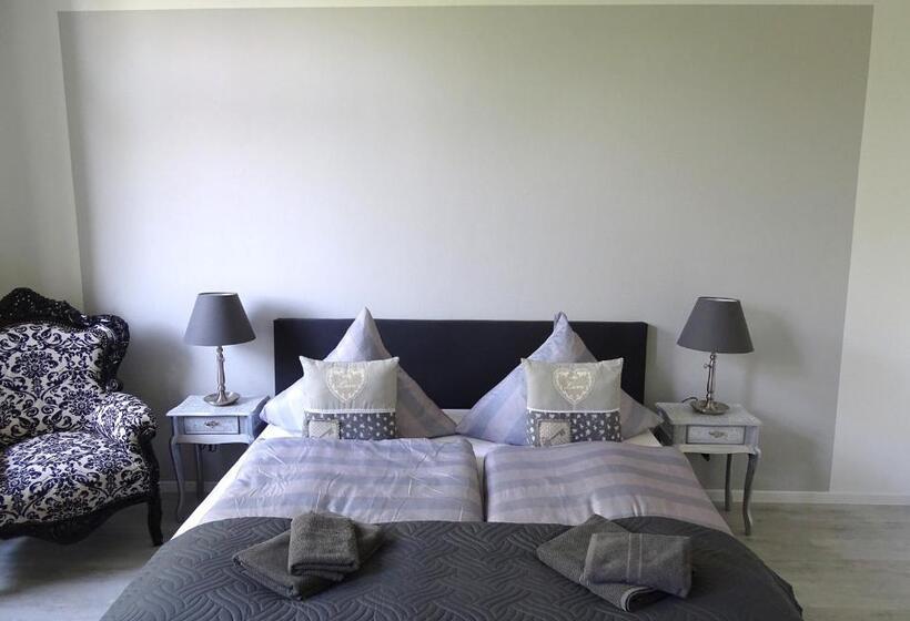 Отель Townhuus No. 1 / Dieksee