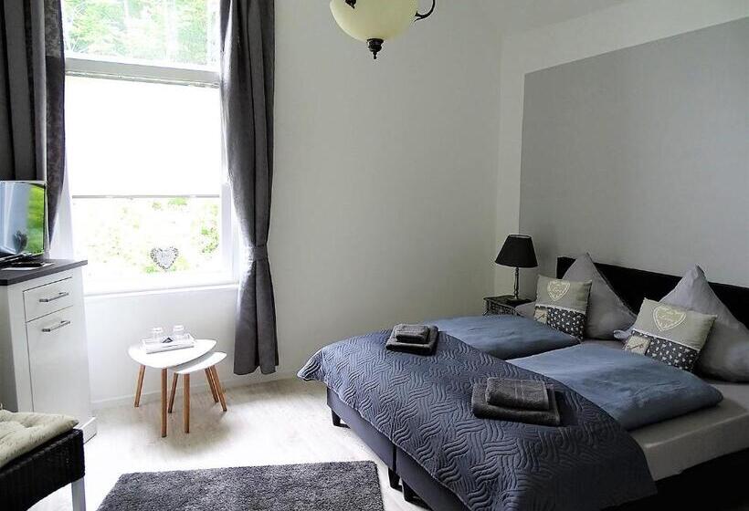 Отель Townhuus No. 1 / Dieksee