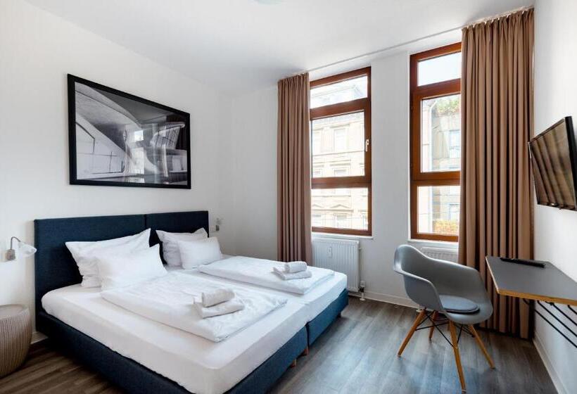 هتل Garni Am Olgaeck