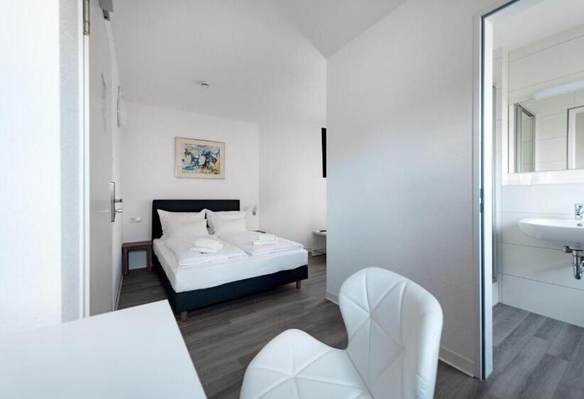 هتل Garni Am Olgaeck