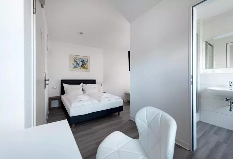 Hotelli Garni Am Olgaeck