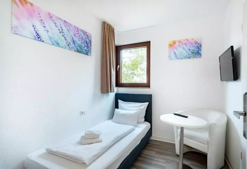 Hotelli Garni Am Olgaeck