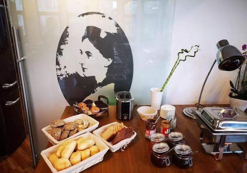 Hotelli Garni Am Olgaeck