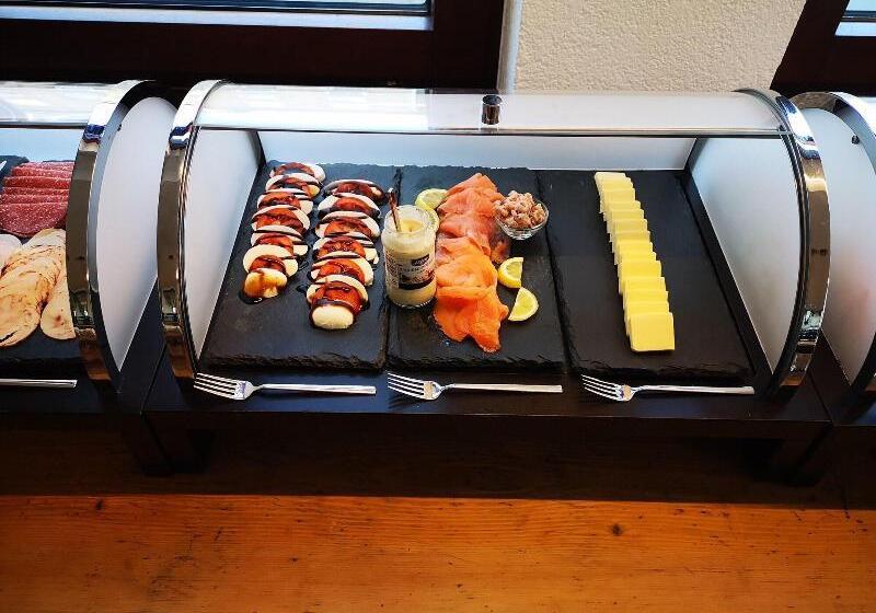 هتل Garni Am Olgaeck