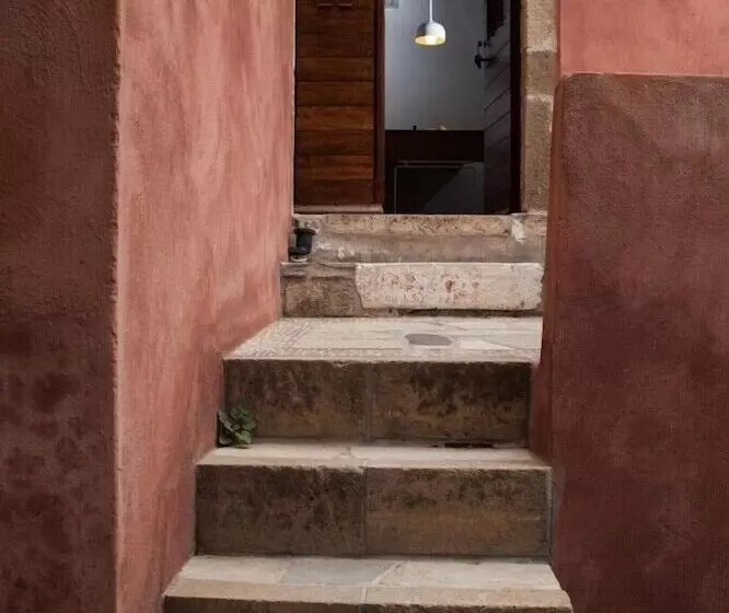 Majatalo Kalnterimi Guesthouses