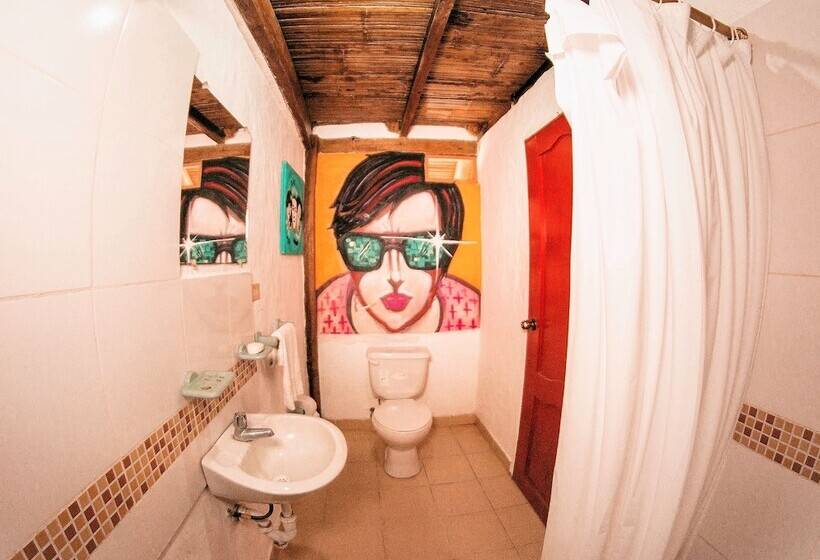 بنسيون Pop House Montañita