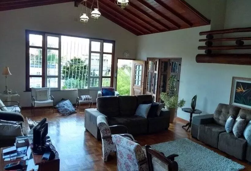 ユースホステル Pousada Valparaiso