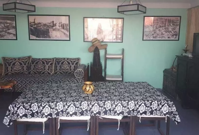 تختخواب و صبحانه Dar Bianca