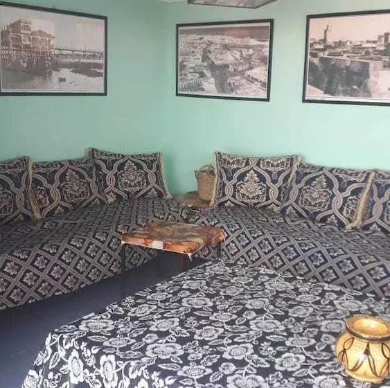 تختخواب و صبحانه Dar Bianca