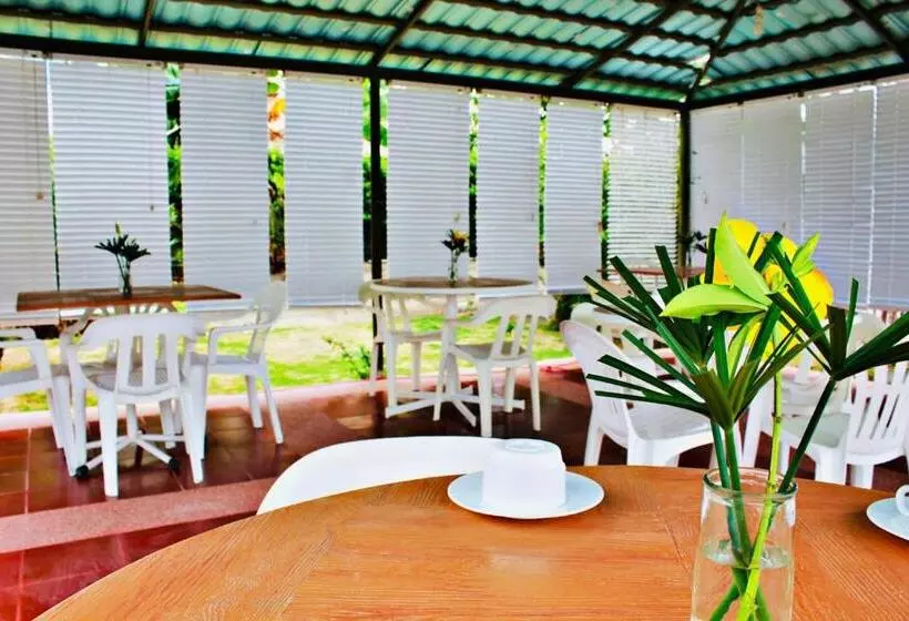 هتل Oceanic Lodge