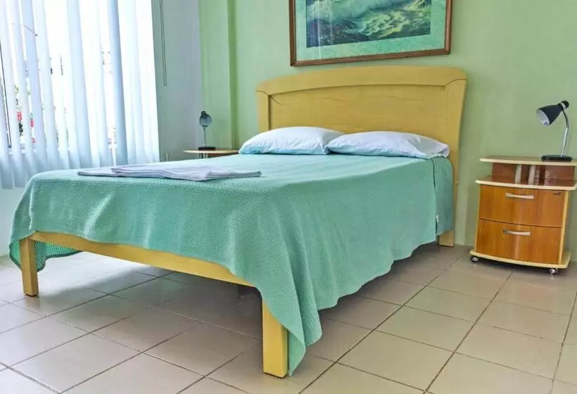 هتل Oceanic Lodge