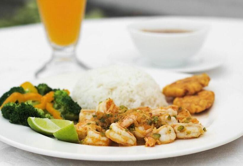 هتل Oceanic Lodge