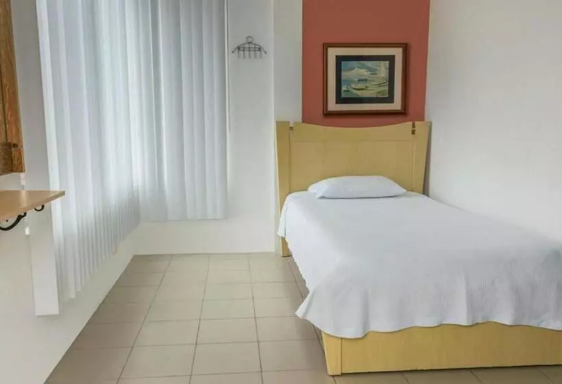 هتل Oceanic Lodge