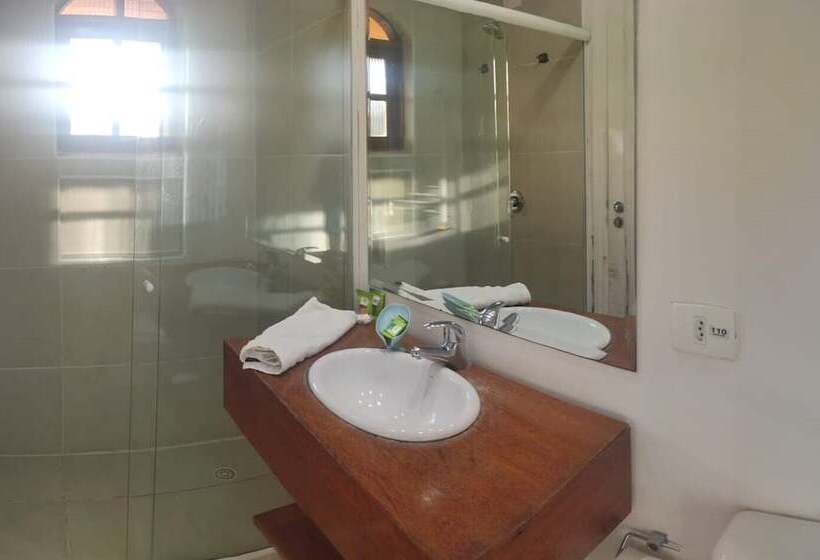 هتل Pousada Château Dos Fontes