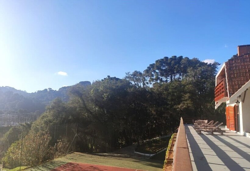 هتل Pousada Château Dos Fontes