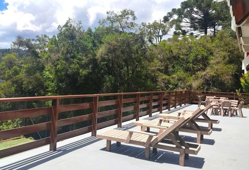 هتل Pousada Château Dos Fontes