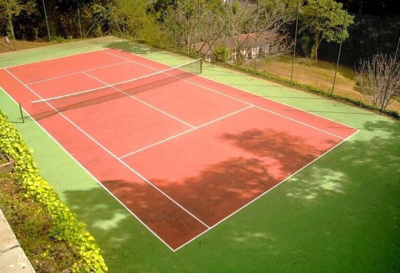 هتل Pousada Château Dos Fontes