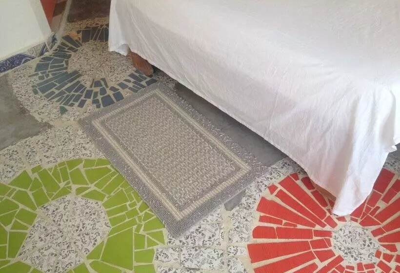 تختخواب و صبحانه Casa Delfin Guest House