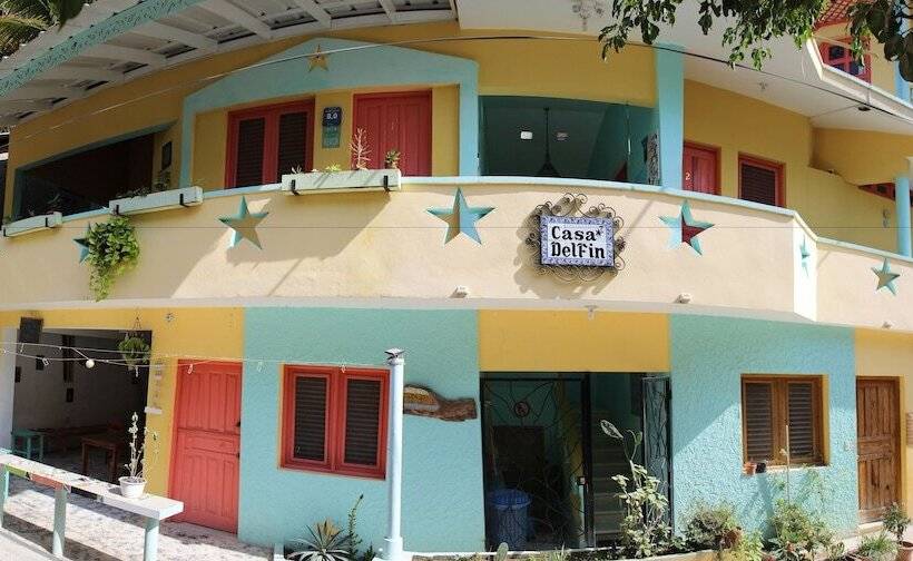 تختخواب و صبحانه Casa Delfin Guest House