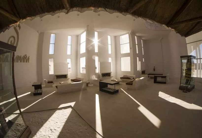 هتل Cristal Samaña