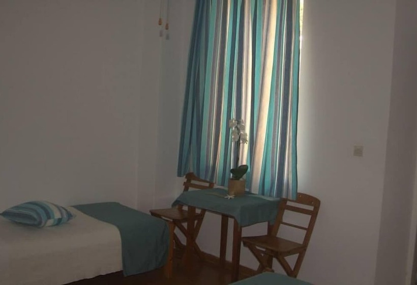 هتل Medieval Rose Guest House