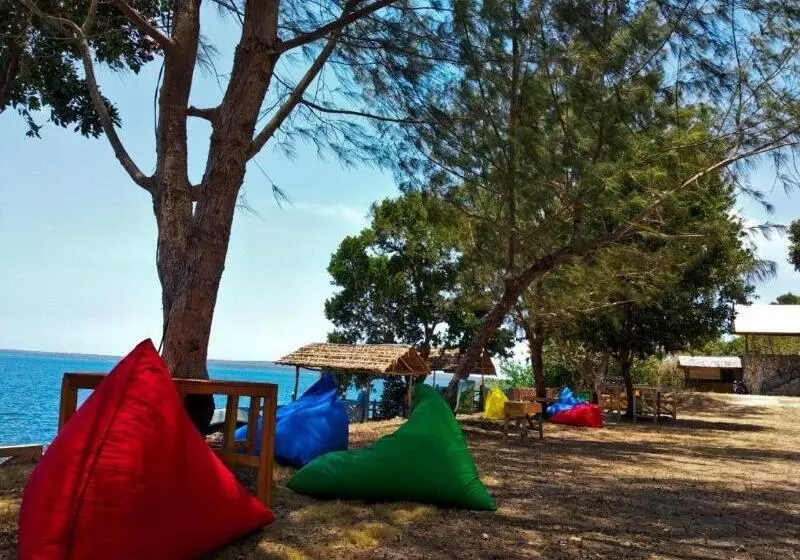 Hotelli Nirwana Buton Villa