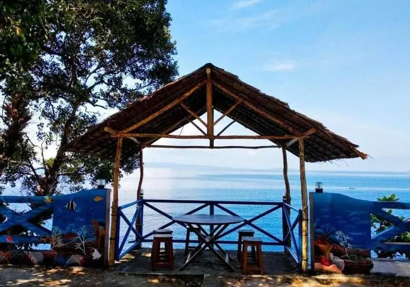 Hotelli Nirwana Buton Villa