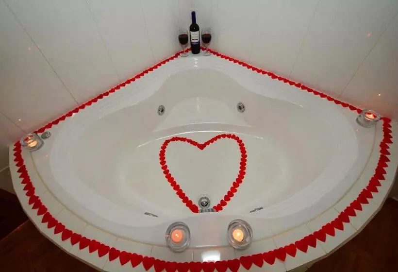 Hotelli Pousada Cantinho Colibri