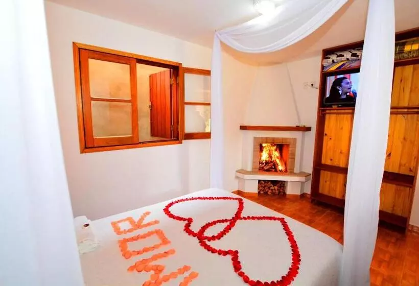 Hotelli Pousada Cantinho Colibri