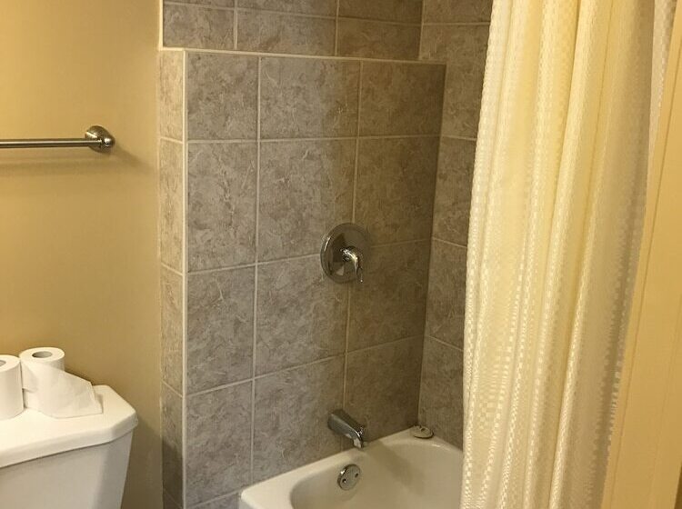 پانسیون Bond Guest House