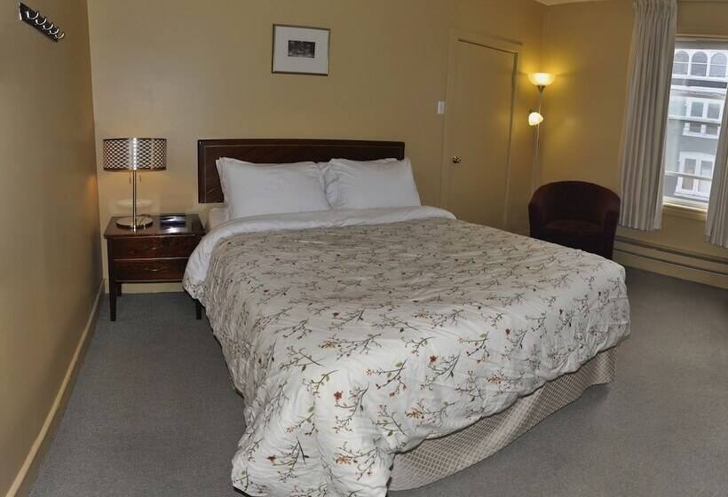 پانسیون Bond Guest House