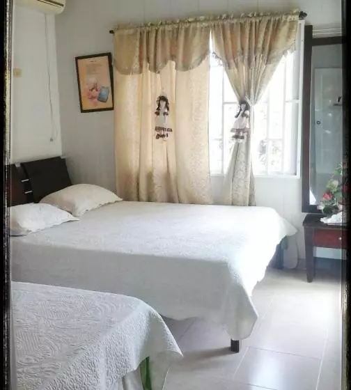 Majatalo Posada Nativa Atardecer Isleño