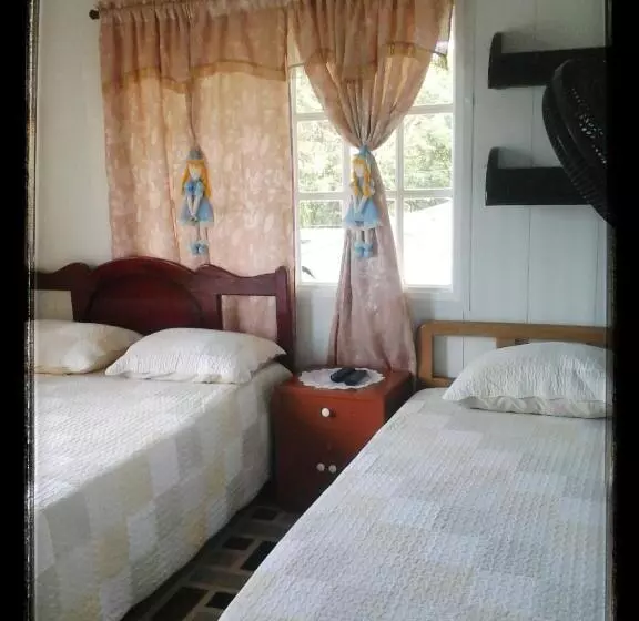 Majatalo Posada Nativa Atardecer Isleño