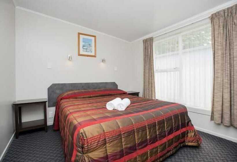 Travellers Inn Motel