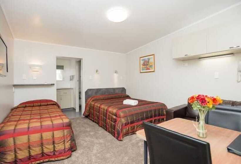 Travellers Inn Motel