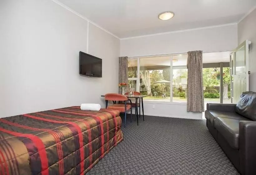 Travellers Inn Motel