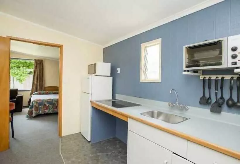 Travellers Inn Motel