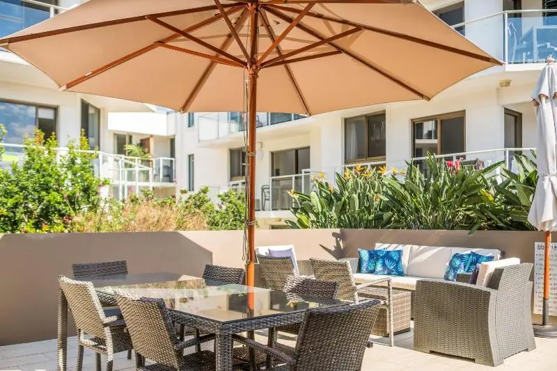 Bayview Beachfront Apartments, In Town Right On The Beach