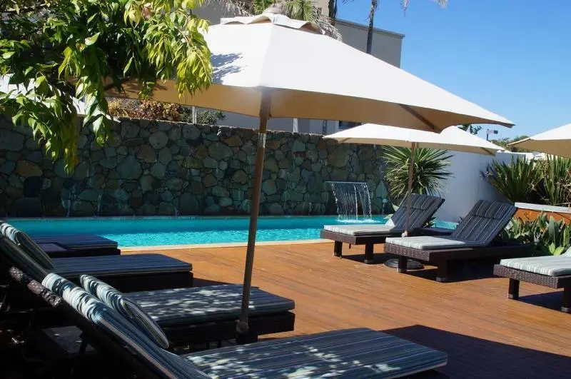 Bayview Beachfront Apartments, In Town Right On The Beach