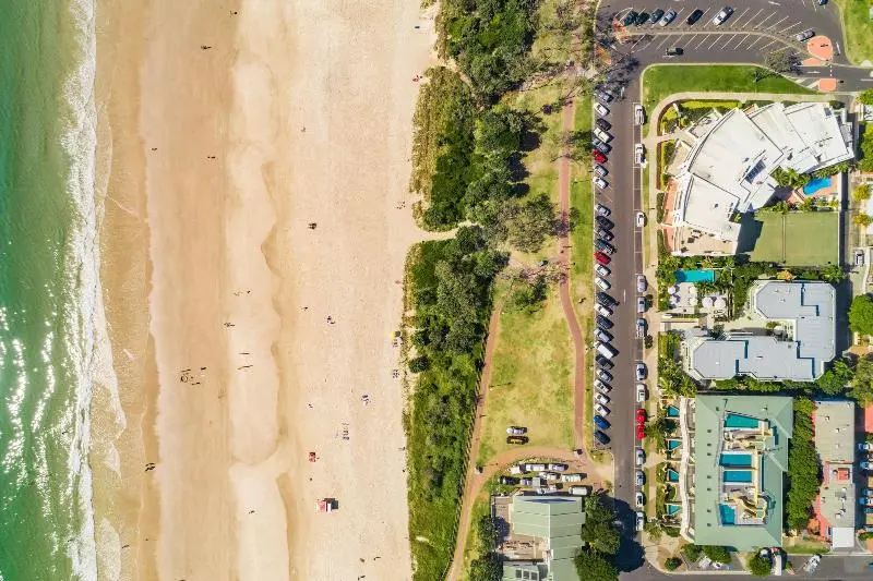 Bayview Beachfront Apartments, In Town Right On The Beach