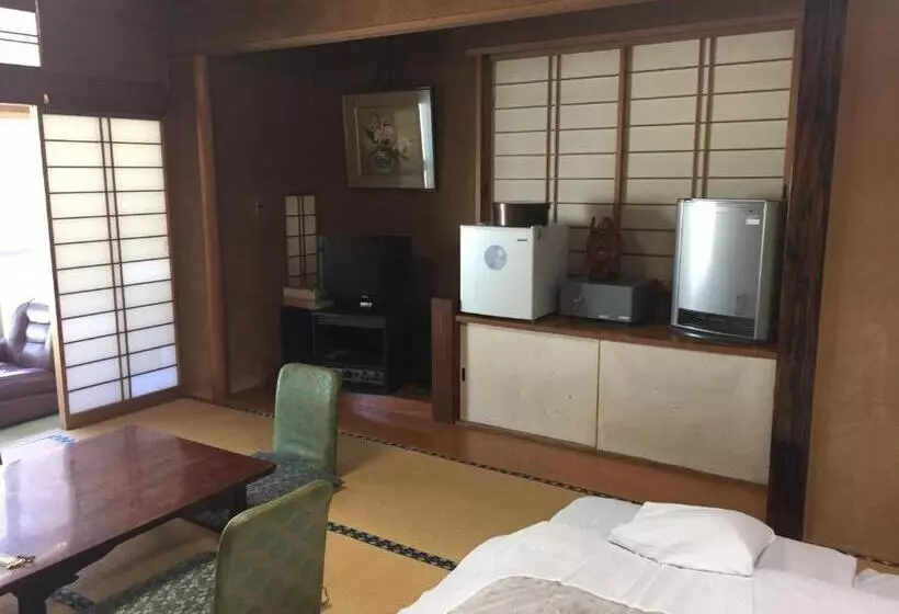 Daymaruya Ryokan