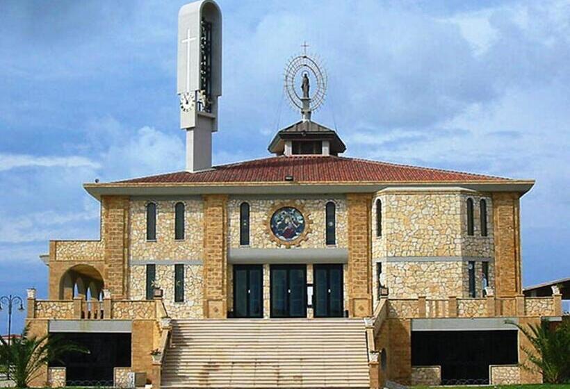 مسافرخانه La Favorita