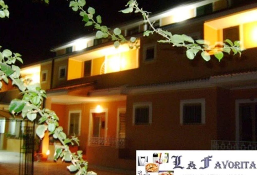 مسافرخانه La Favorita