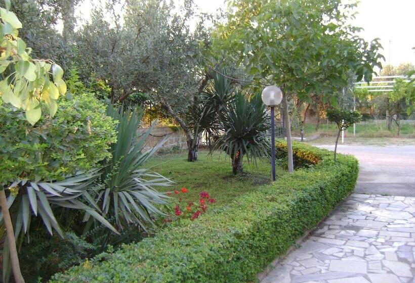 مسافرخانه La Favorita